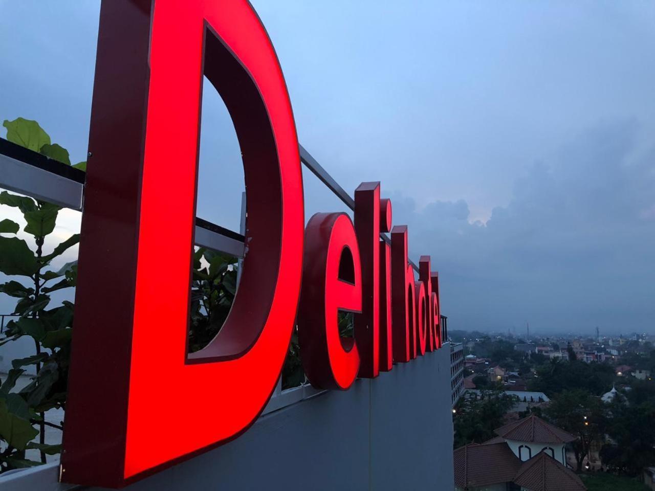 Deli Hotel Medan Extérieur photo