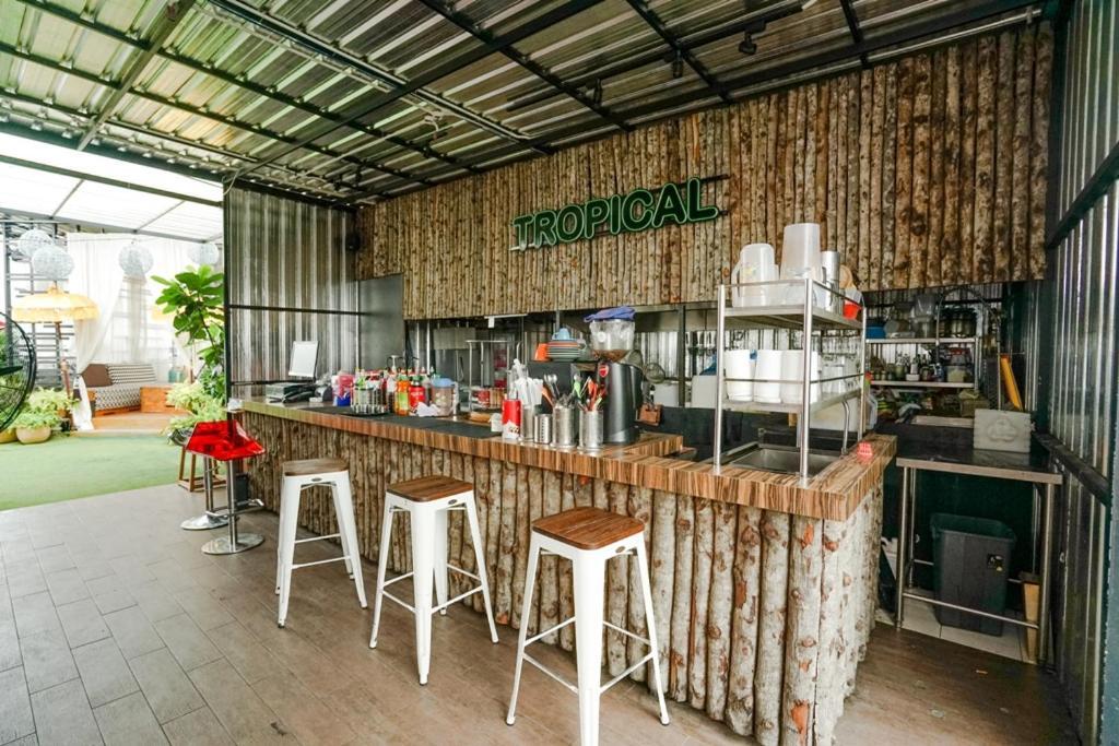 Deli Hotel Medan Extérieur photo